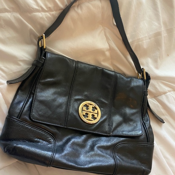 Tory Burch Handbags - Tory Burch Black Leather Shoulder Bag